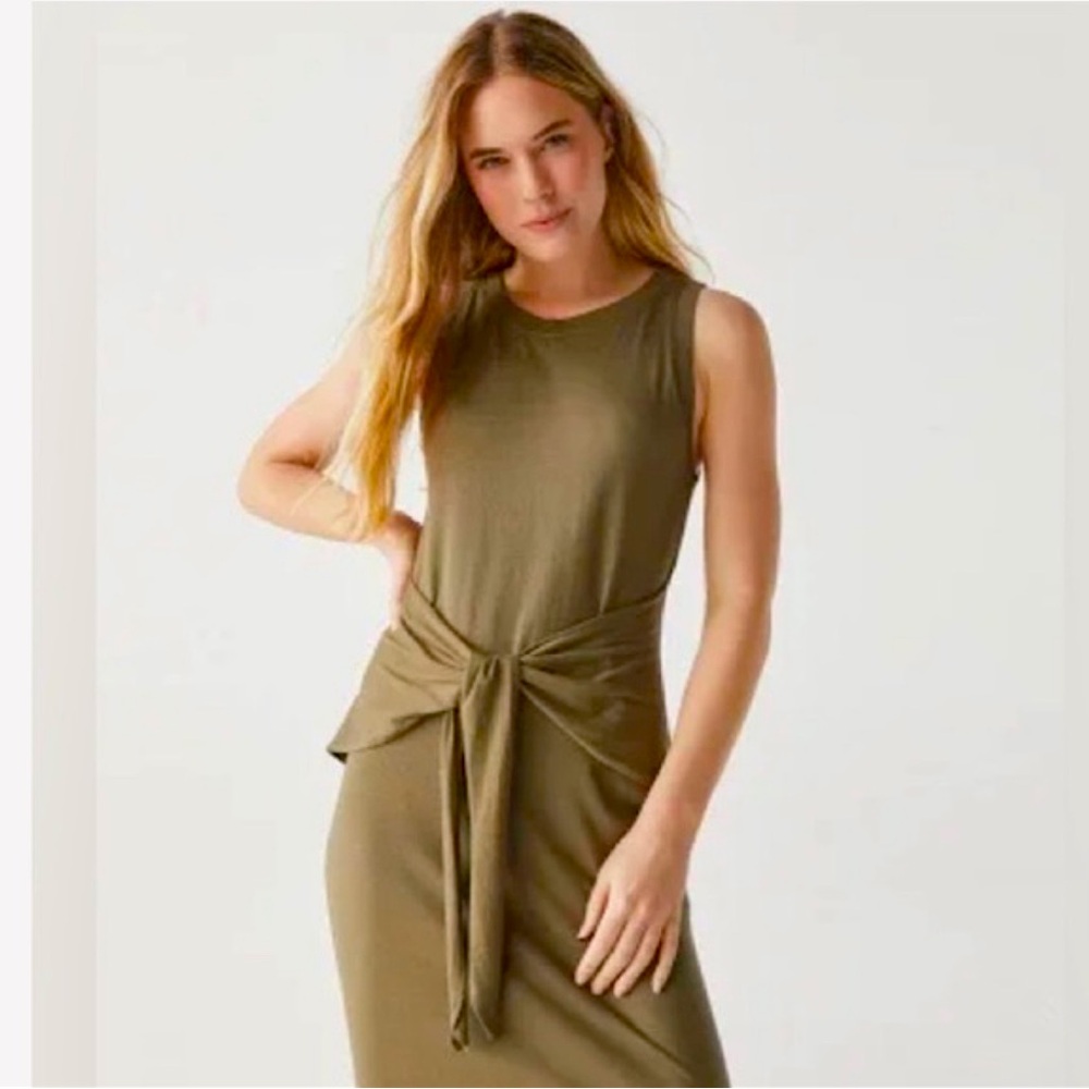 MICHAEL STARS REVOLVE NWT Tie Front Maxi Dress💚 - Picture 2 of 12